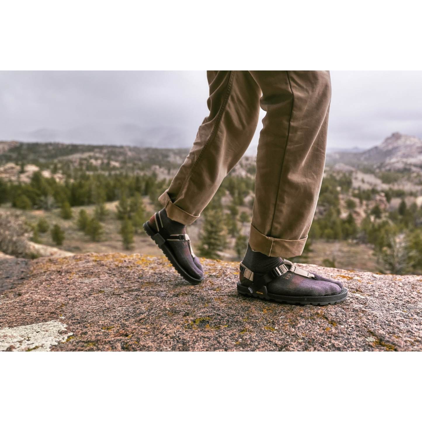 Performance Split-Toe Socks - Mini Crew