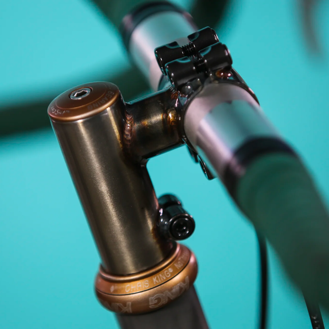 Face-Off Stem