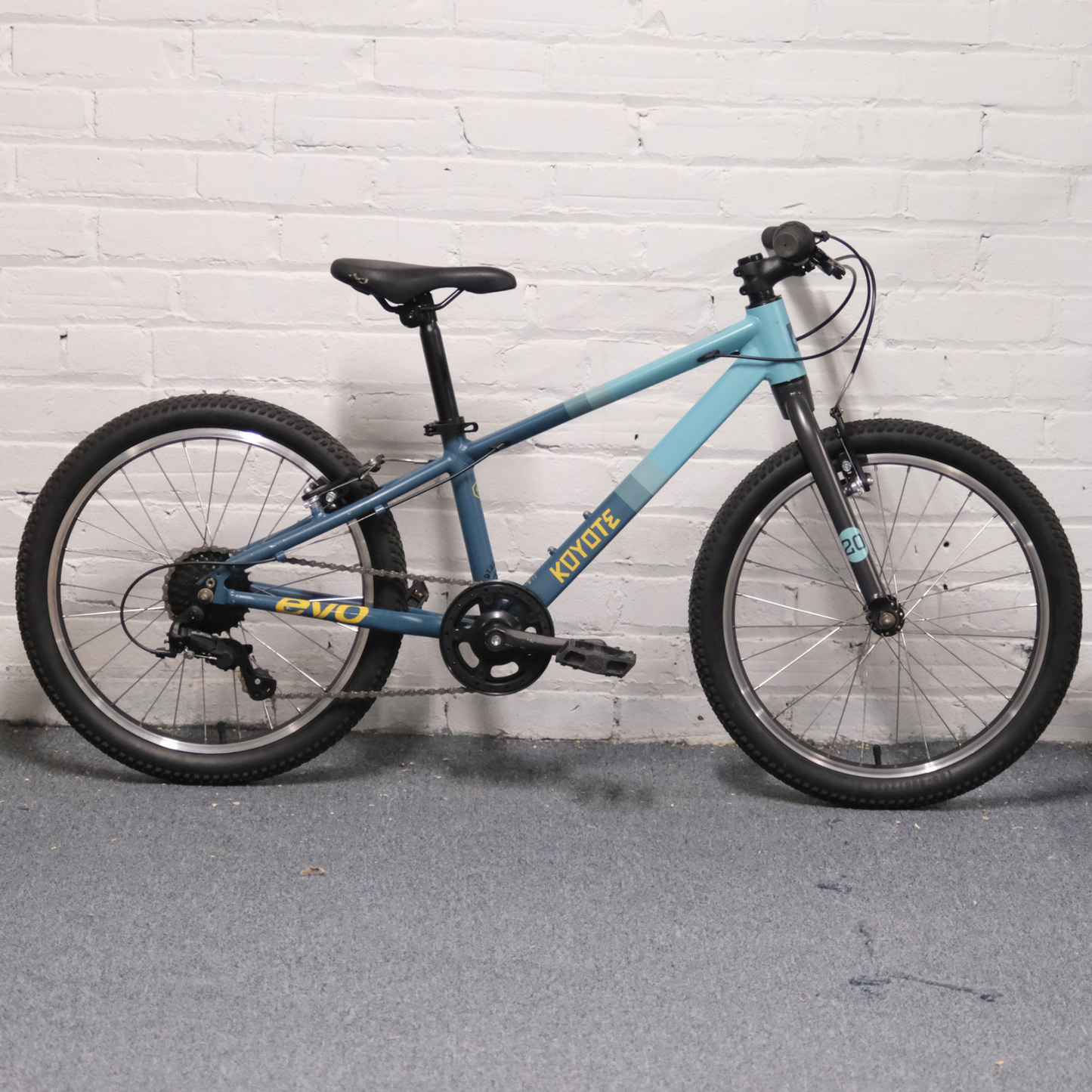 Evo Koyote 20 7s kids bike driving side complete bike view