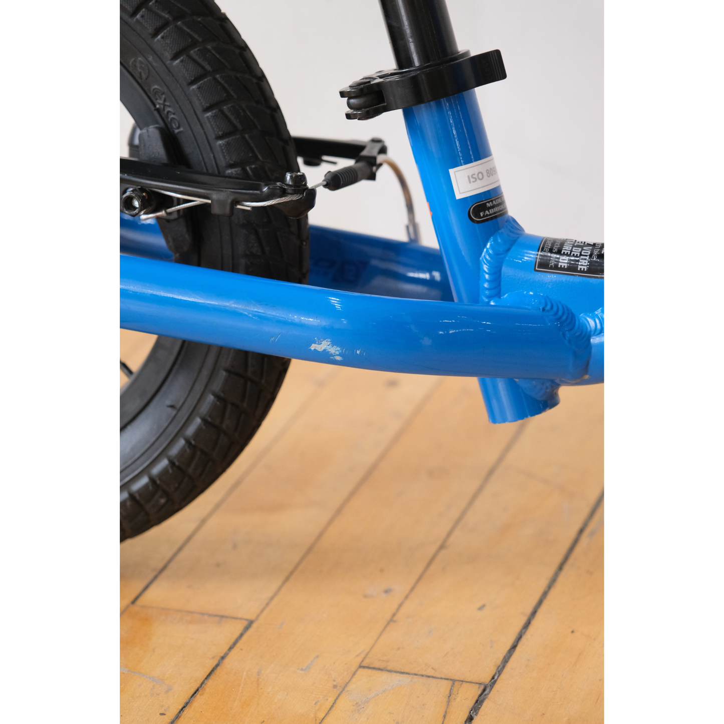 Norco Runner 12 Blue balance bike down tube view