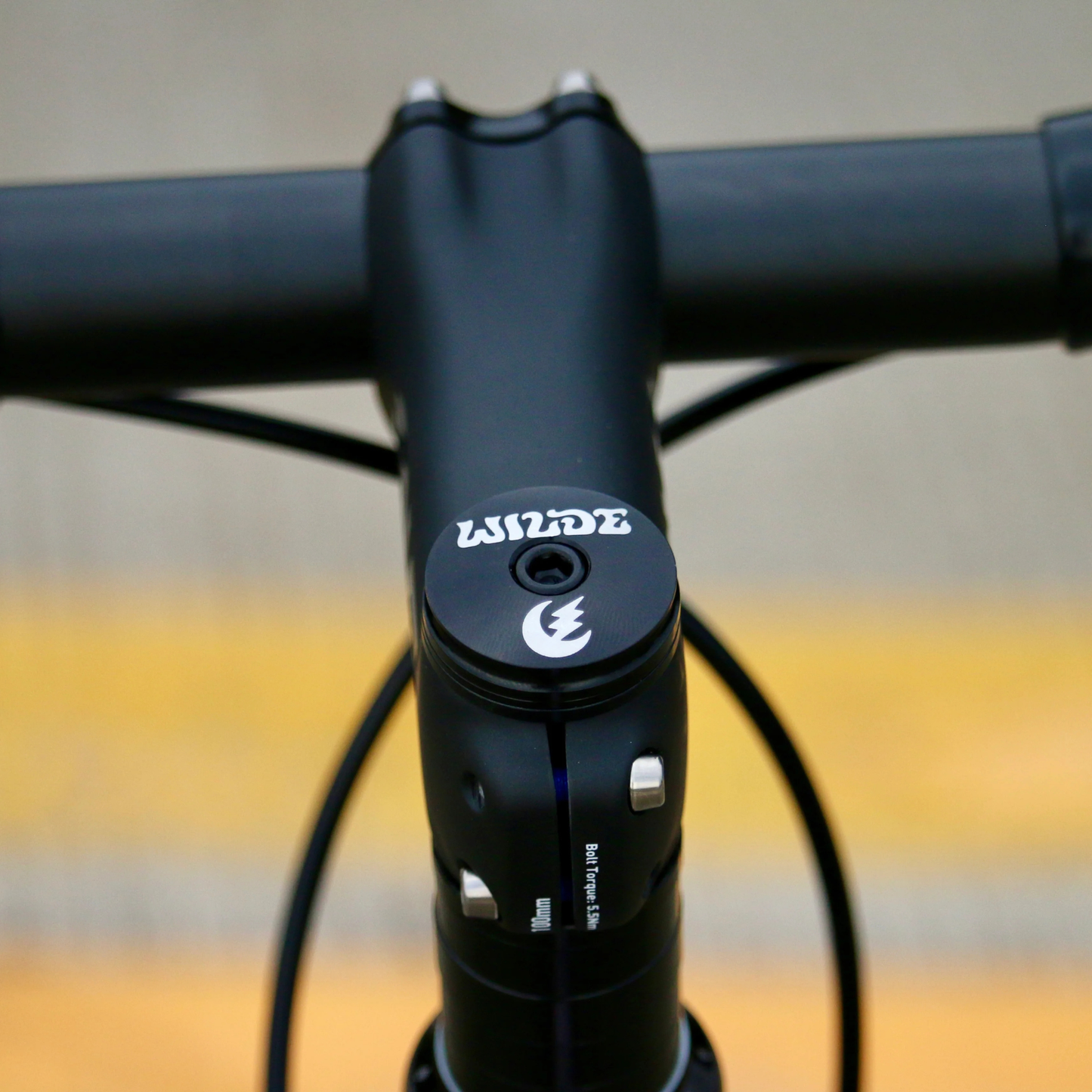 Wilde top cap installed on headset