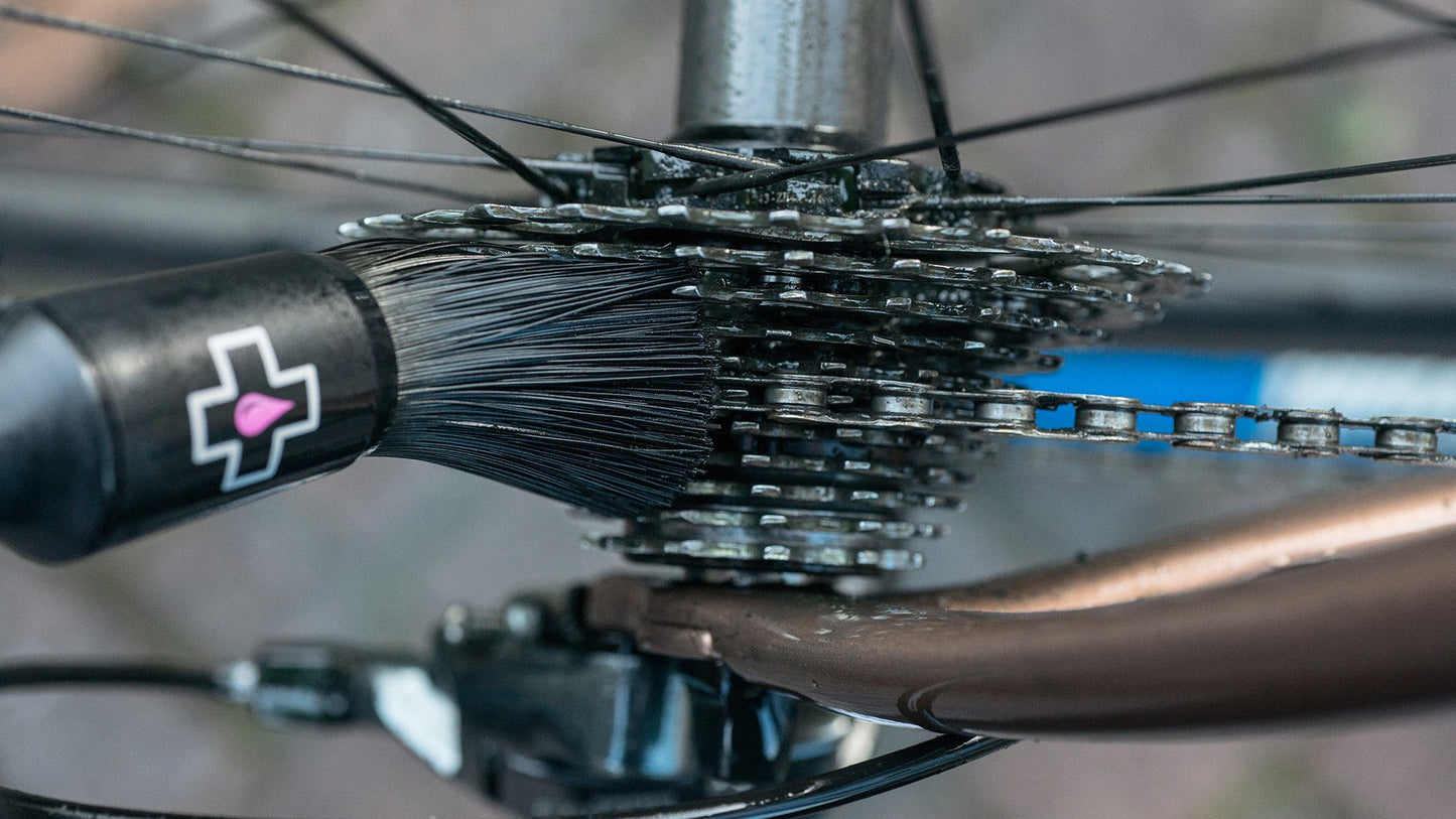 Drivetrain Detailer Brush