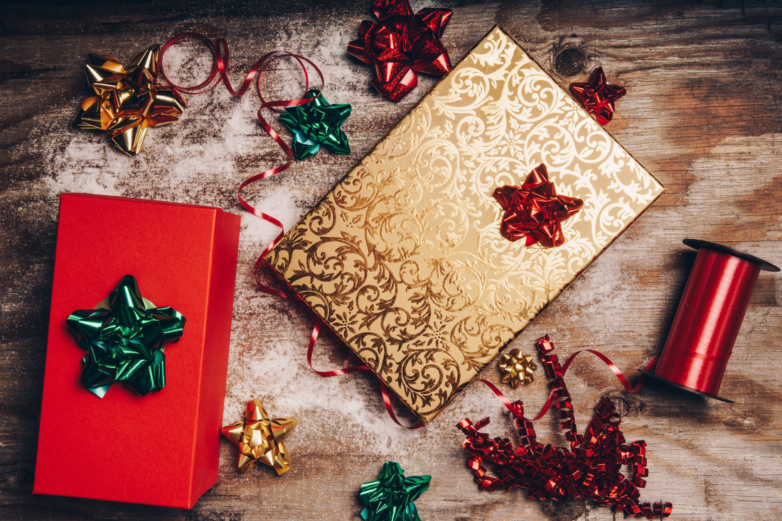 THE ULTIMATE HOLIDAY GIFT GUIDE 2019 - THE UNDER $40 EDITION!
