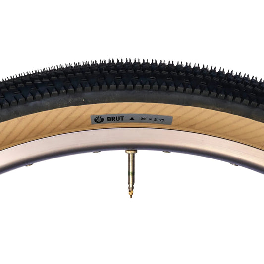 Ultradynamico Brut JFF tan wall tubeless ready tire for gravel riding and racing