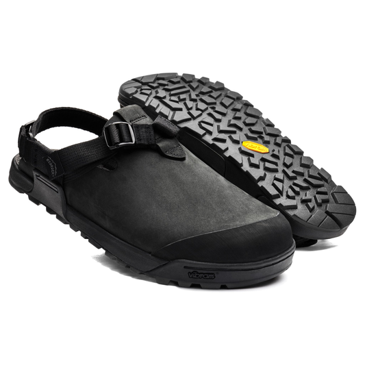 Bedrock Mountain Clog Obsidian Dark Gray Nubuck Leather