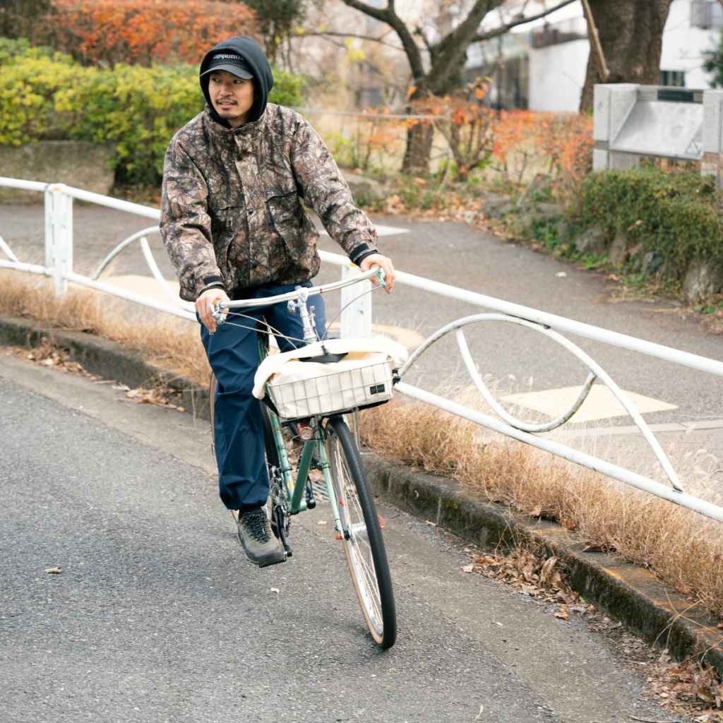 Blue Lug 137 Tote Bag designed for Wald 137 bicycle baskets, featuring a drawcord closure and adjustable shoulder strap, available in assorted fabrics.