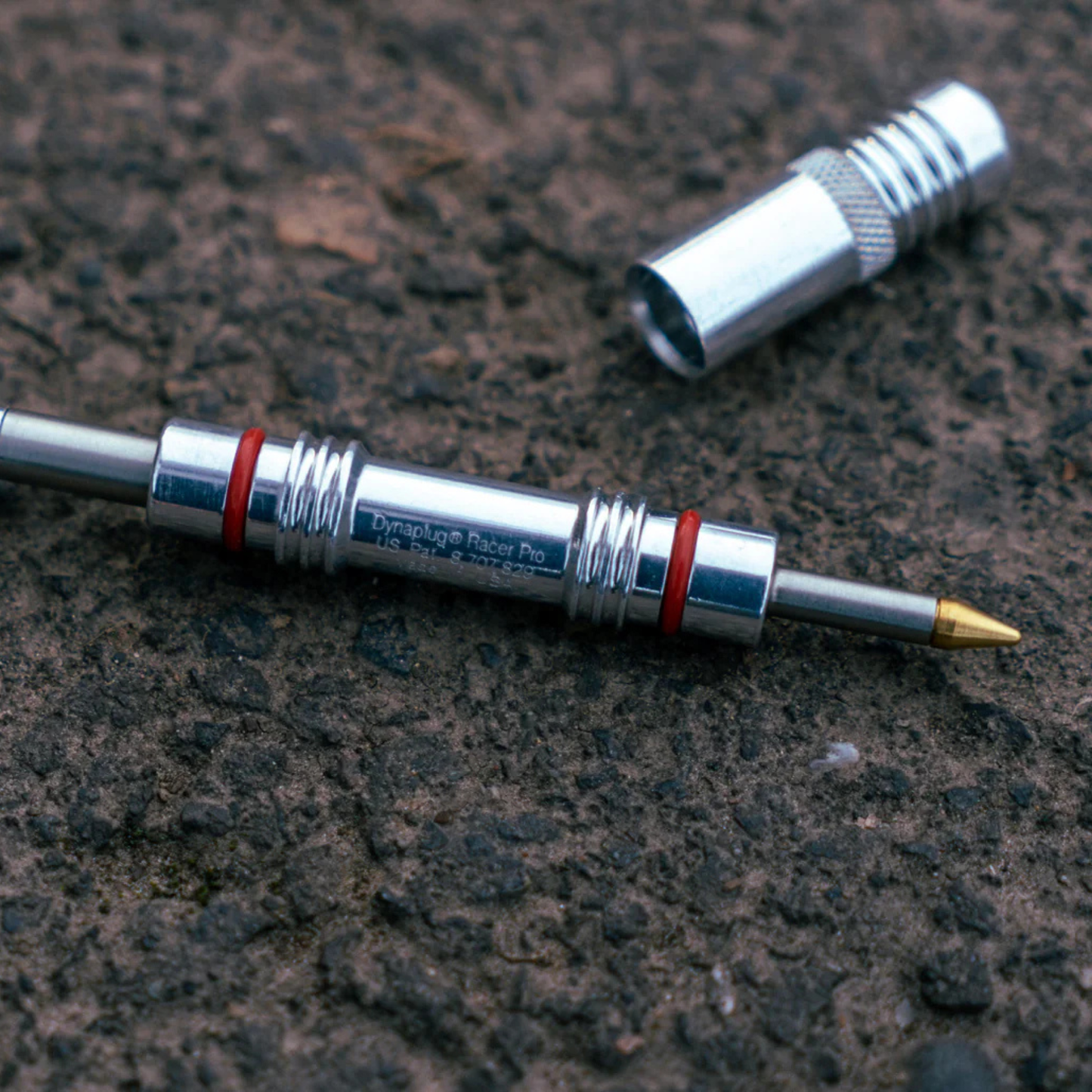 Dynaplug Racer Pro aluminum opened body detail
