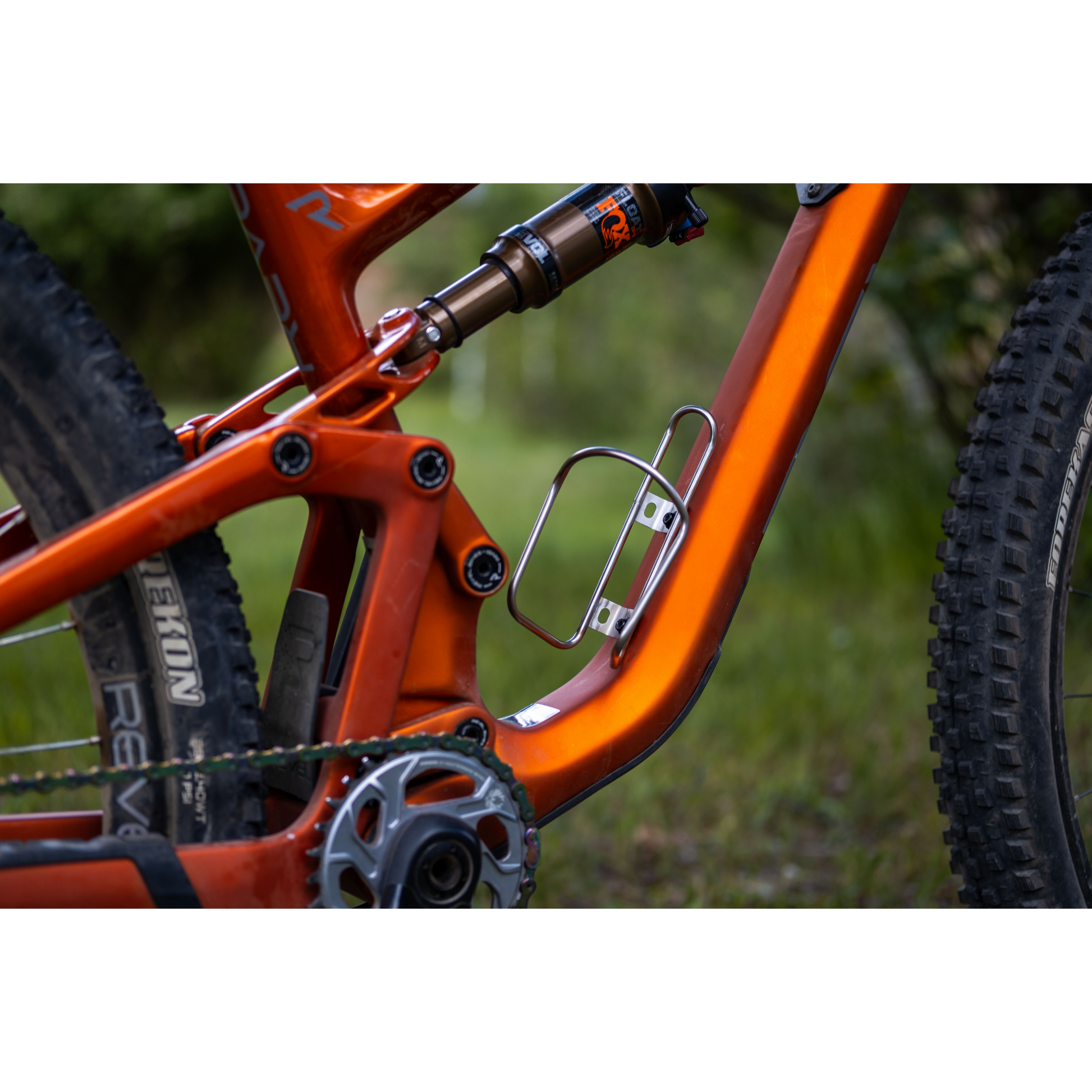 King Cage Stainless Side Loader Cage mounted to a Mountain Bike
