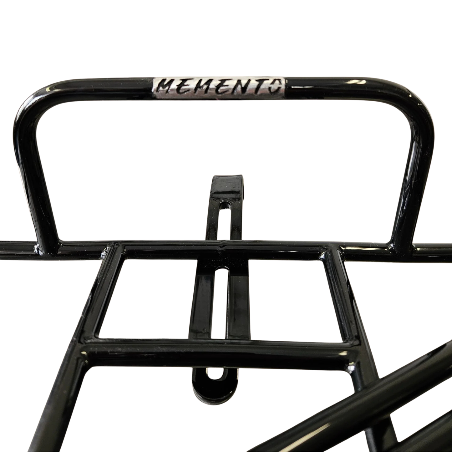 Atlas V5 rack black mounted on a bike logo closeup view