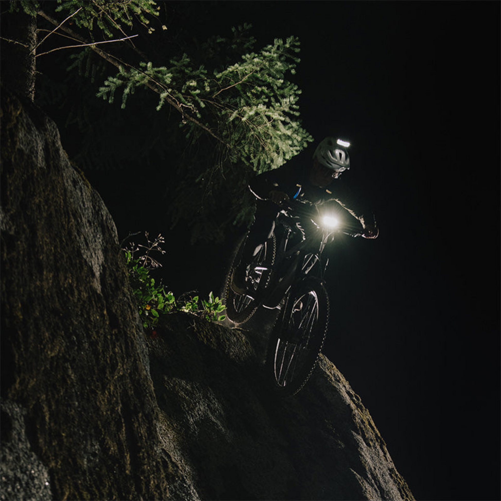 Outbound Lighting Portal Downhill Package being used on rocky trail descent