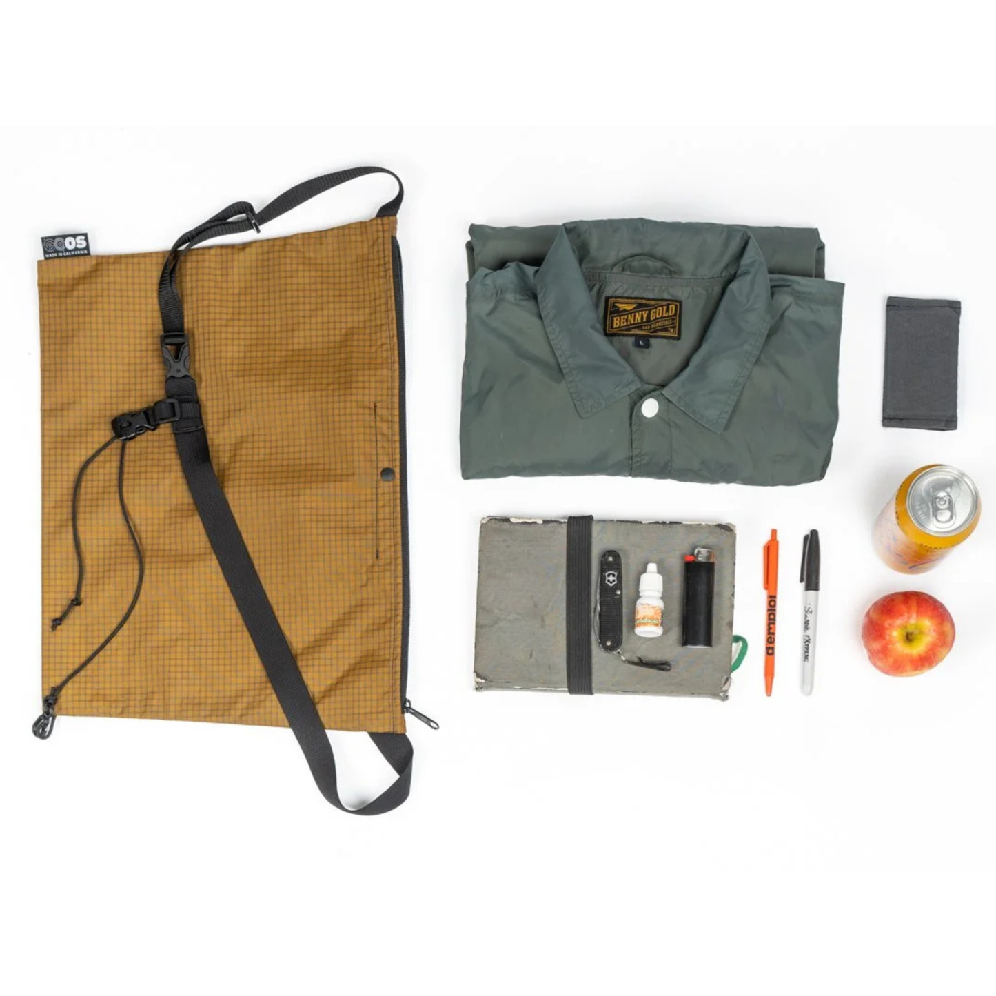 Outer Shell musette bag unloading the content view