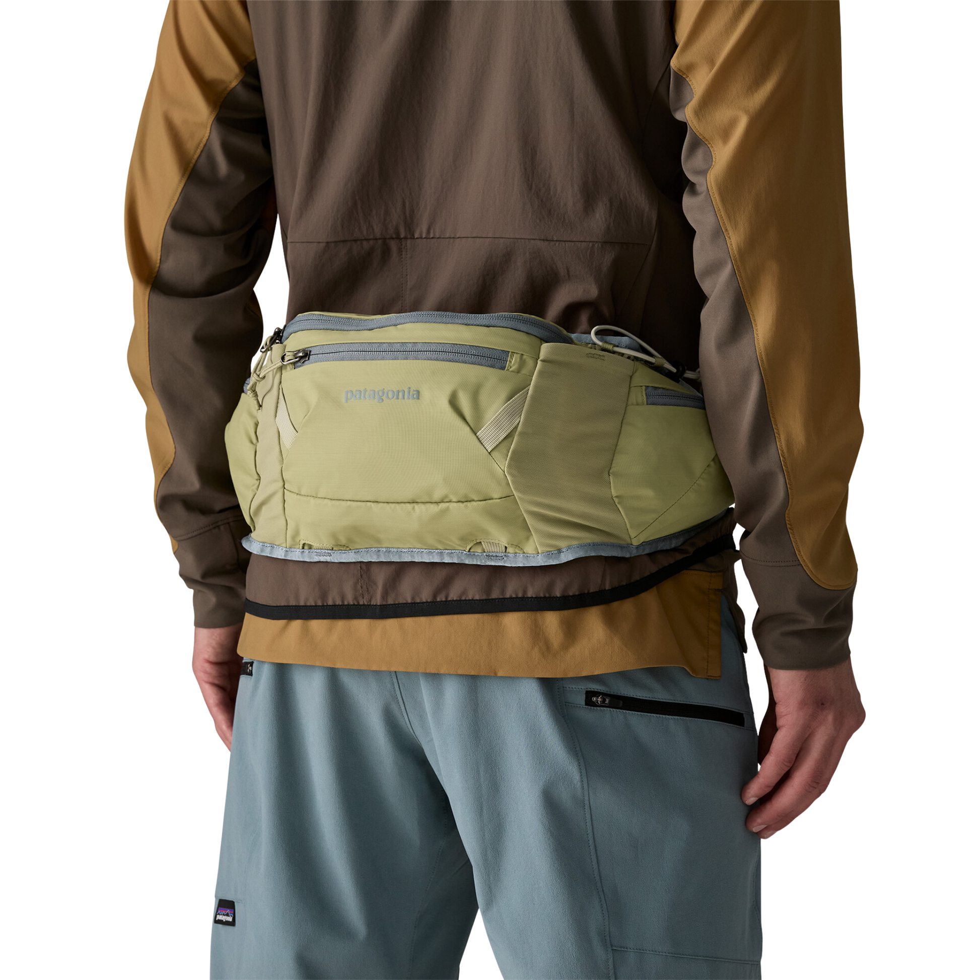 Patagonia Dirt Roamer breathable back right panel detail