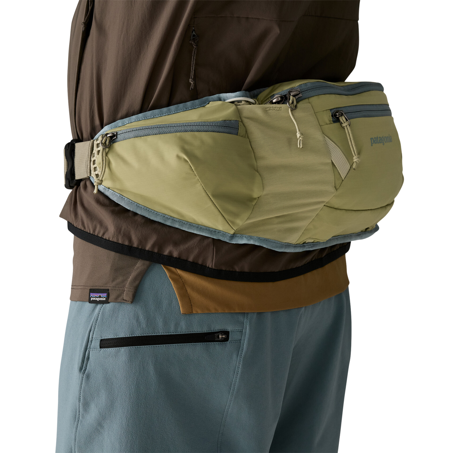 Patagonia Dirt Roamer breathable back panel detail