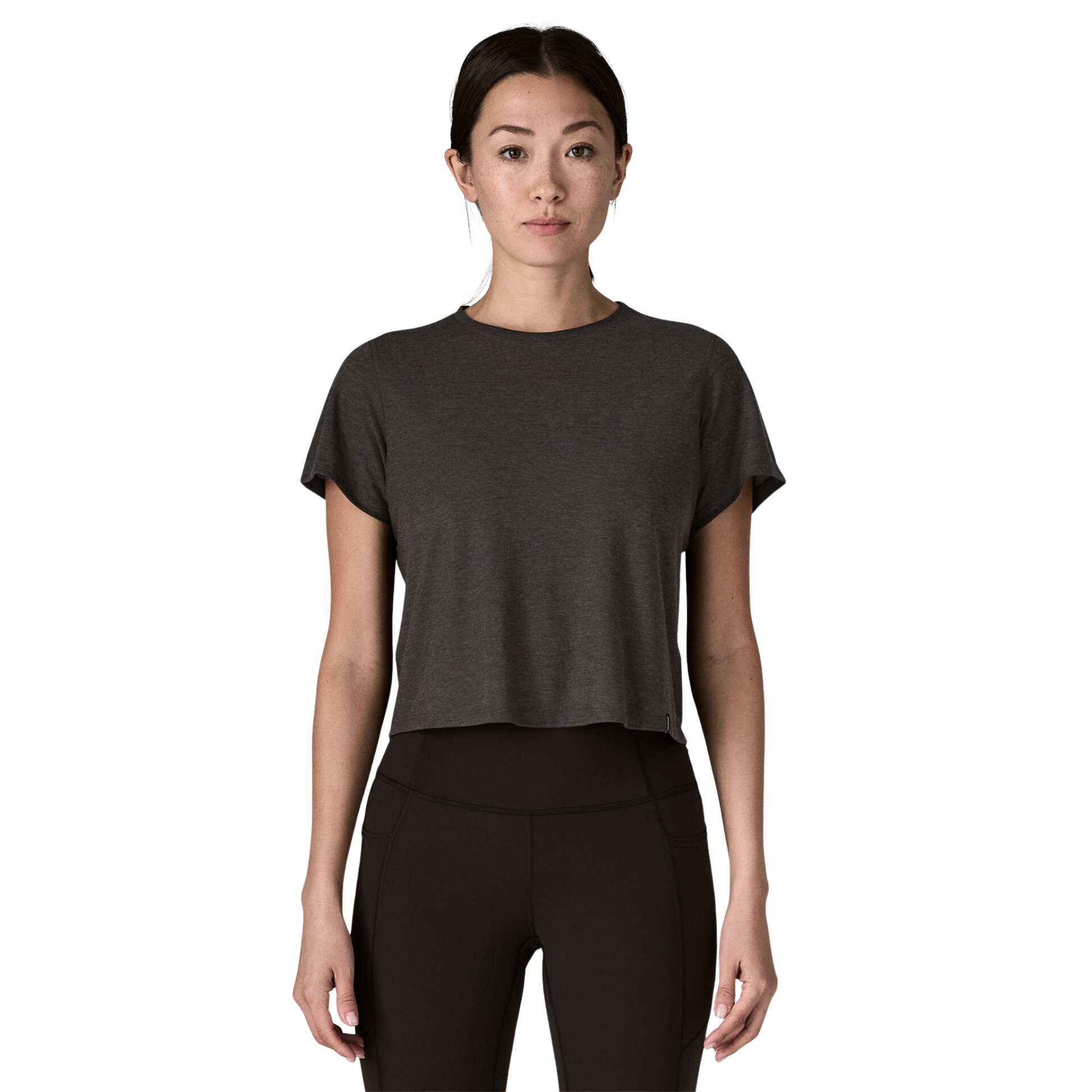 Patagonia Women’s Capilene Cool Trail Cropped Shirt ink black in use front view