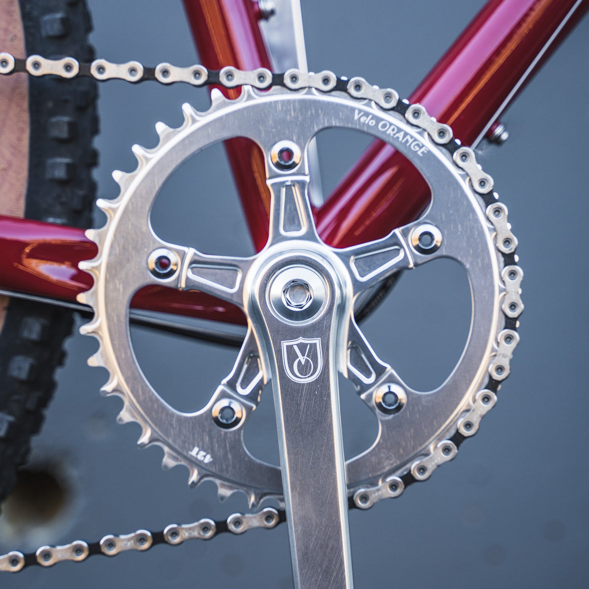 Velo Orange Single Ring Crankset with 42-tooth narrow-wide chainring for 1x, singlespeed, fixed gear and internal rear hub drivetrains.