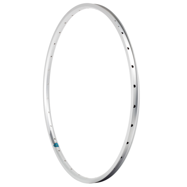 Velocity Atlas 650b NON M alloy rim diagonal view