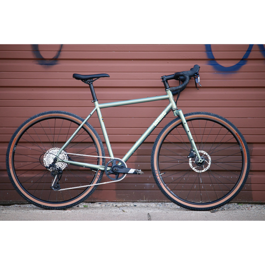 Wilde Rambler steel frameset Sage Green Shimmer with fork general view