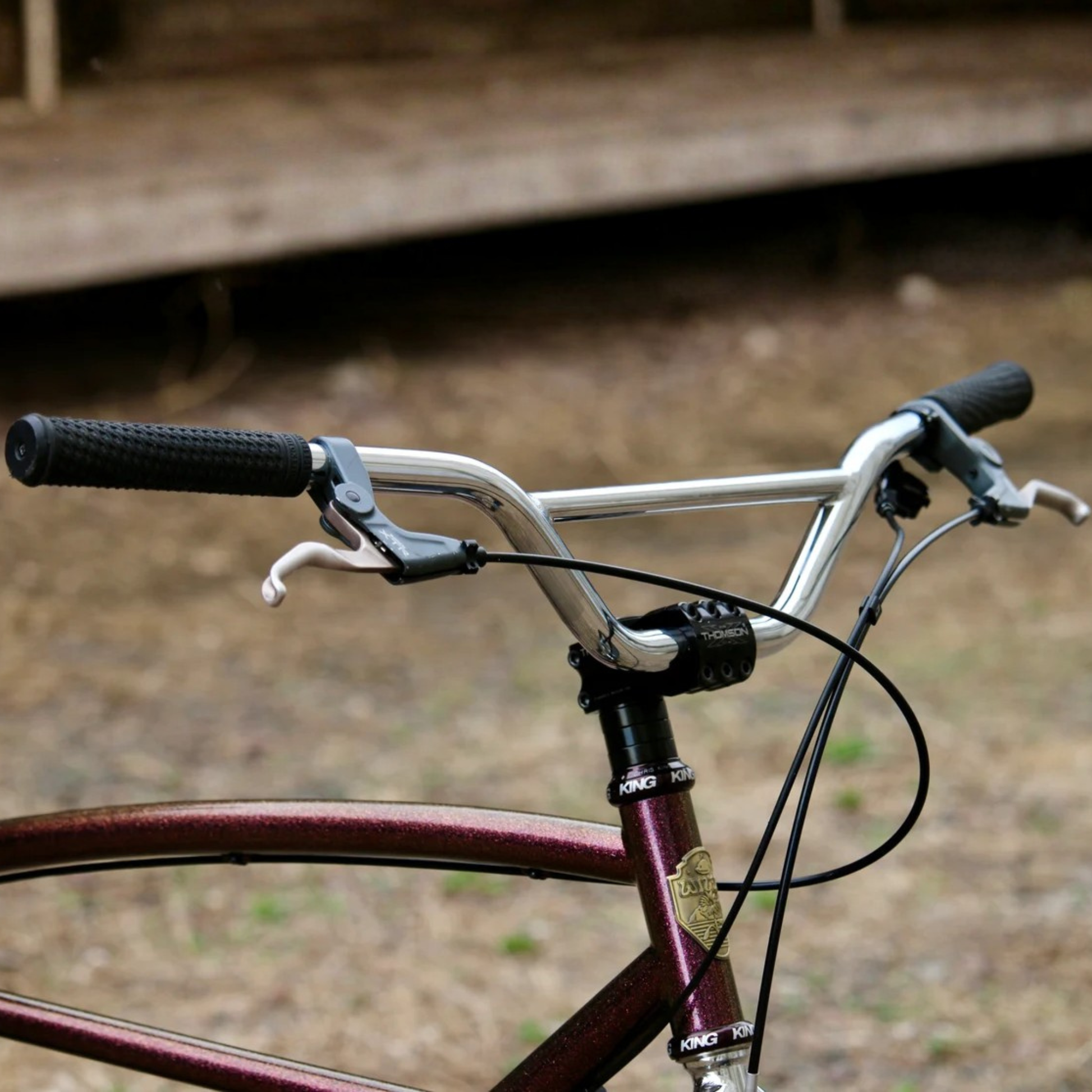 Wilde Moto Cruiser Bar in polished chromoly steel, bringing an upright riding position with a 90mm rise, 15° backsweep and plenty of leverage for cruising or trail rides.